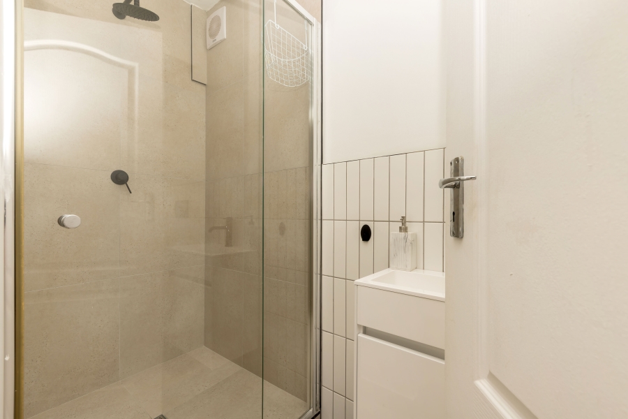 To Let 2 Bedroom Property for Rent in Mouille Point Western Cape